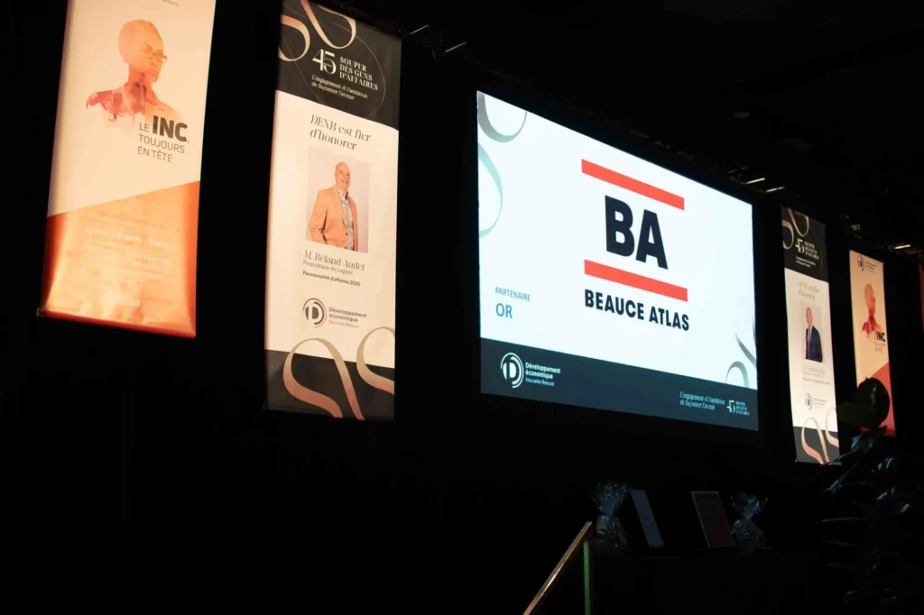 Scène d’événement d’affaires avec écran Beauce Atlas