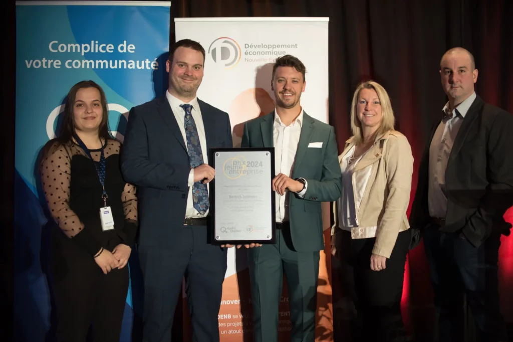 Remise de prix à cinq professionnels