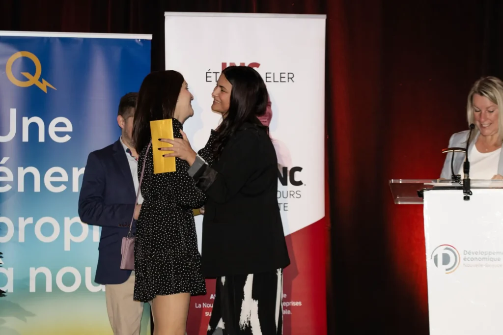 Remise de prix lors d’une cérémonie officielle