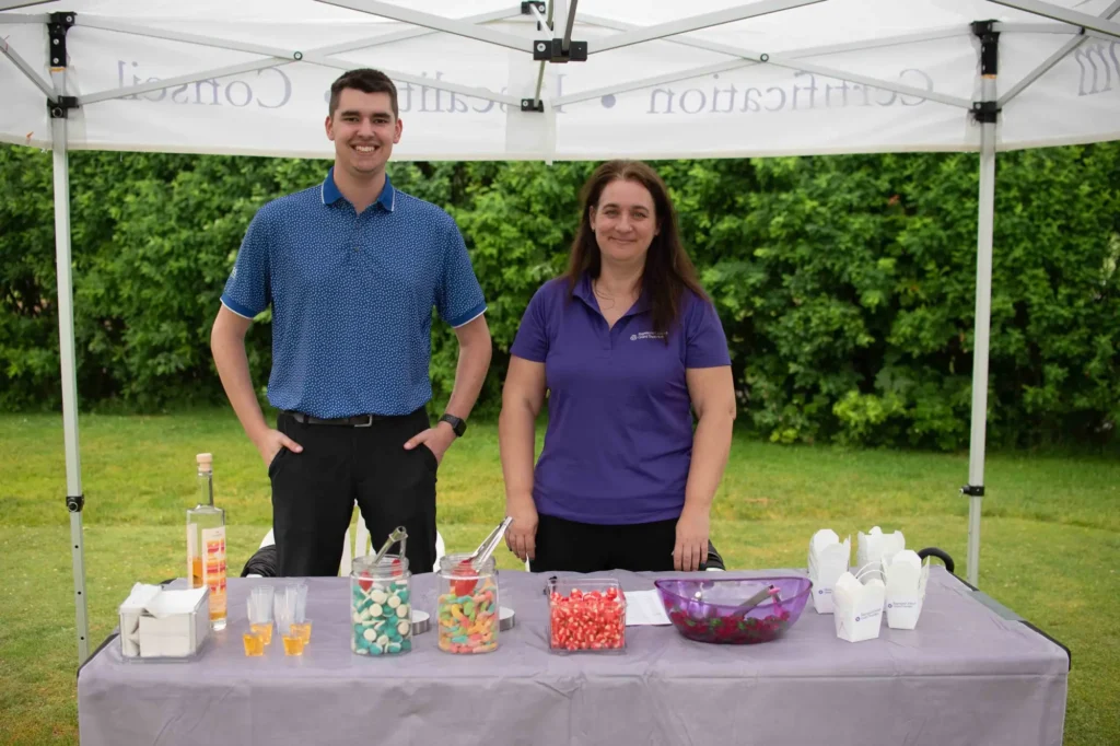 Stand de dégustation en plein air sous tente