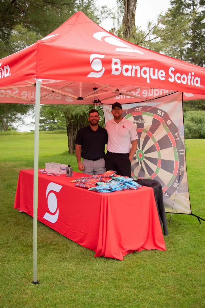 Stand Banque Scotia sur un parcours de golf